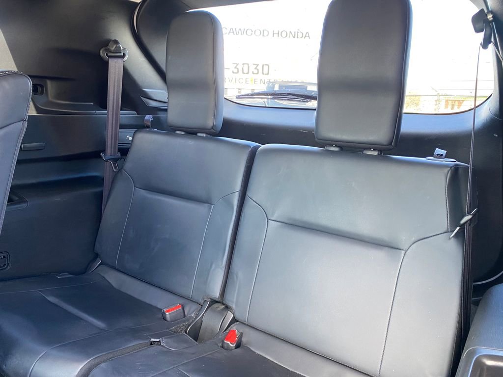 Used 2024 Mitsubishi Outlander SE AWD/4WD image 16
