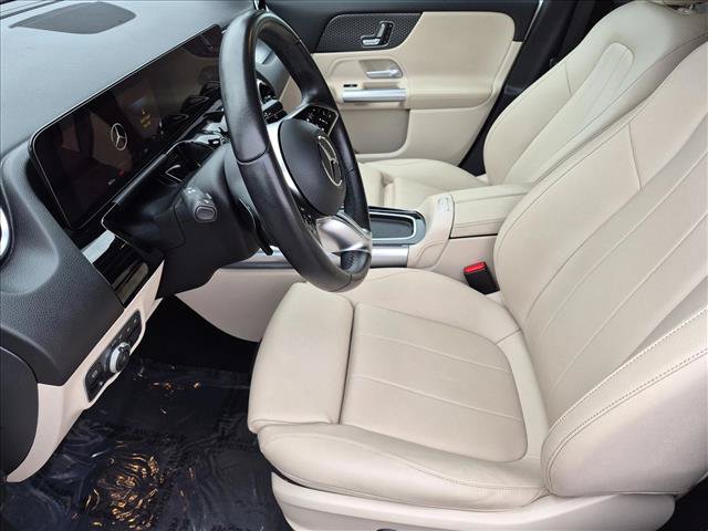 Used 2025 Mercedes-Benz GLA 250 4MATIC image 15
