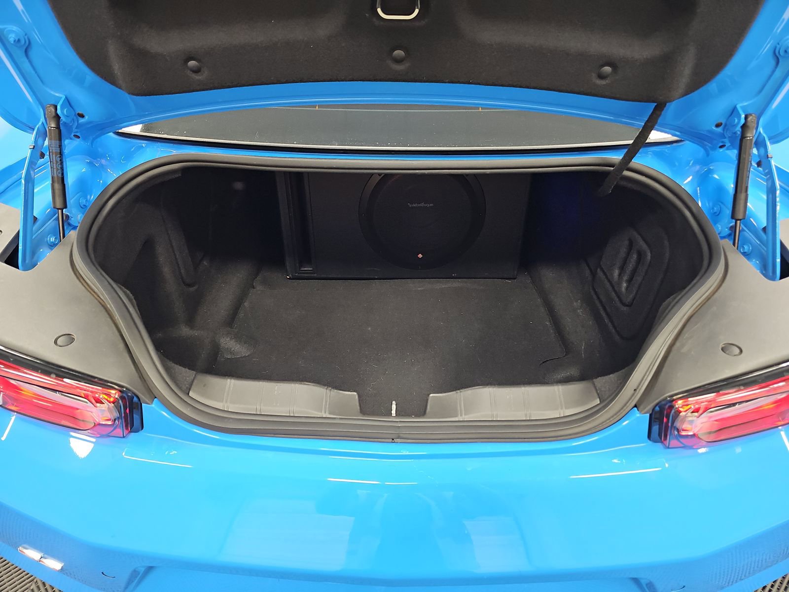 Used 2023 Chevrolet Camaro SS RWD image 17