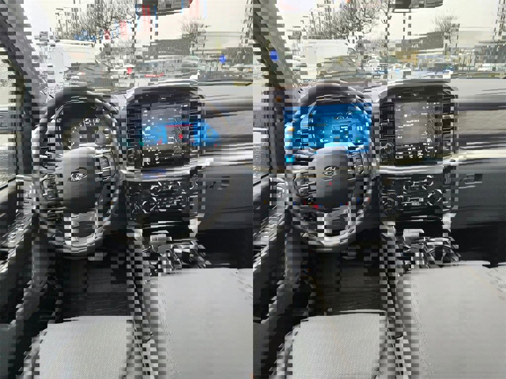 New 2025 Ford F150 Lariat w/ Equipment Group 501A Mid image 11