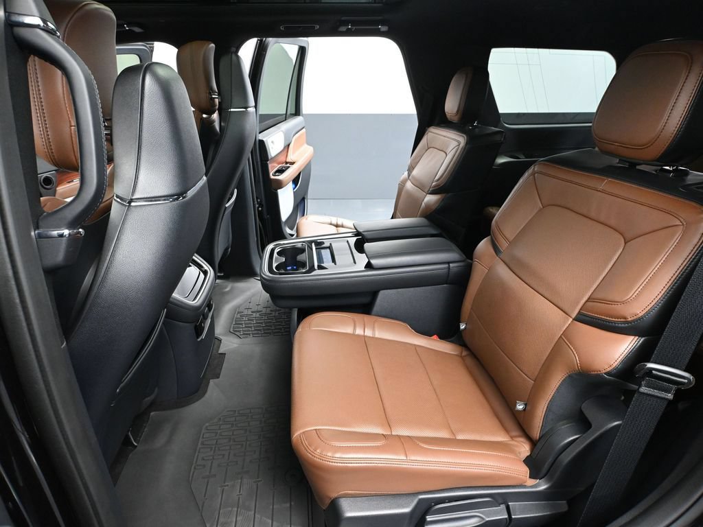 Used 2024 Lincoln Navigator Reserve w/ Equipment Group 201A AWD/4WD image 41