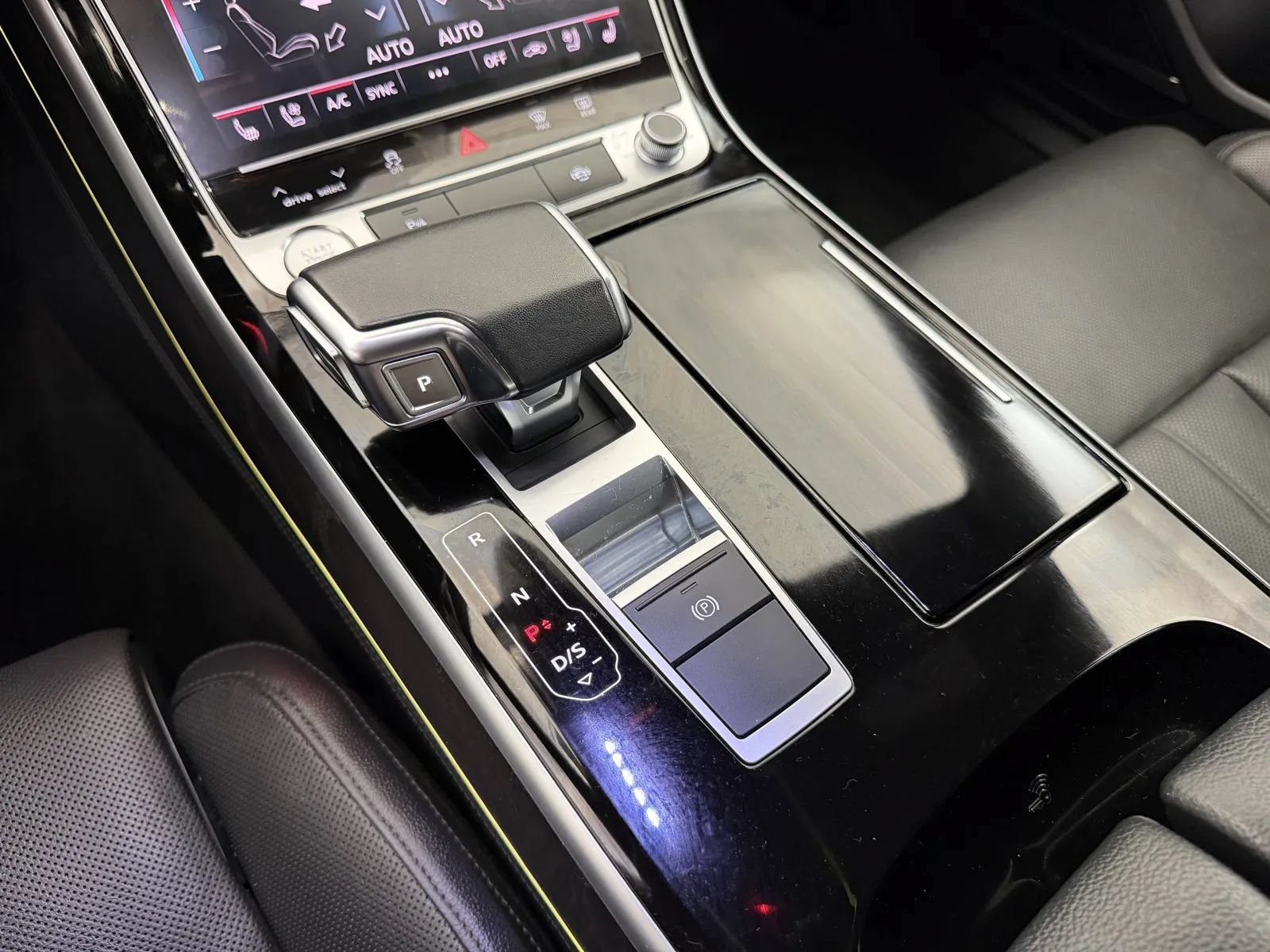 Used 2020 Audi A8 L 4.0T w/ Executive Package AWD/4WD image 48