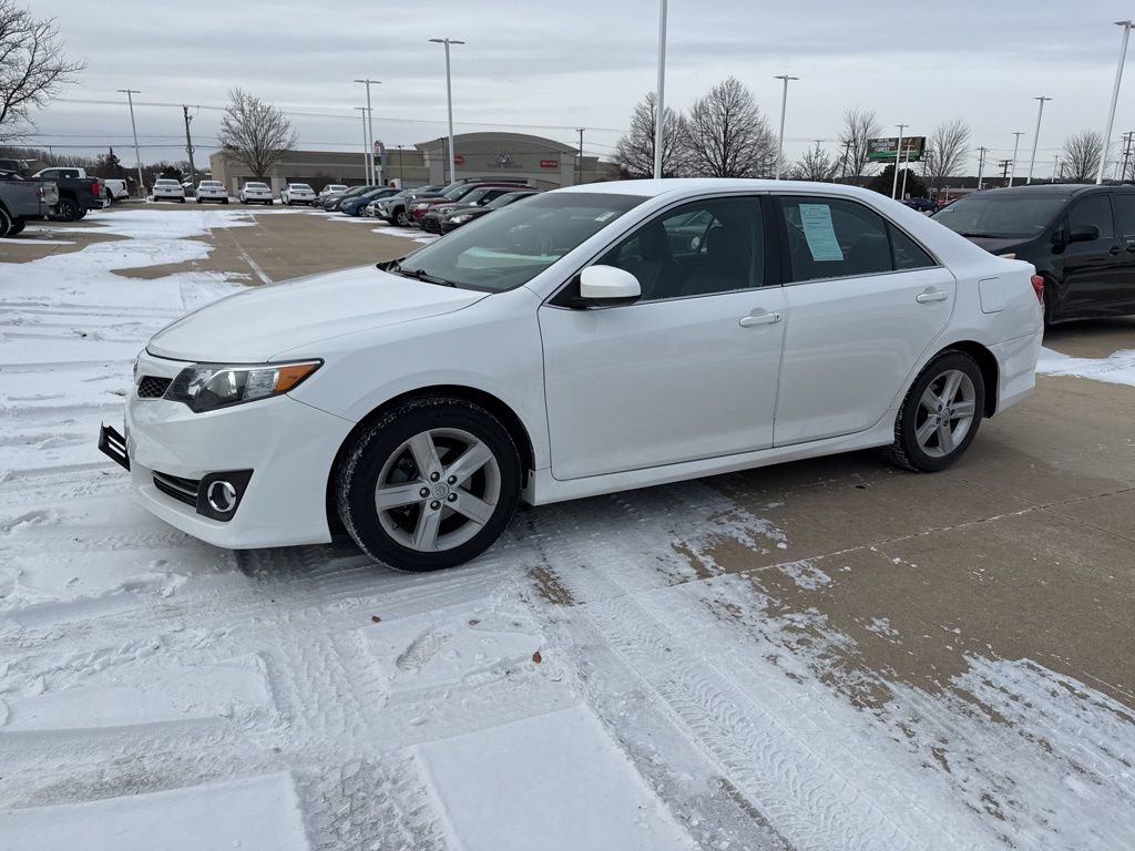 Used 2013 Toyota Camry SE image 10