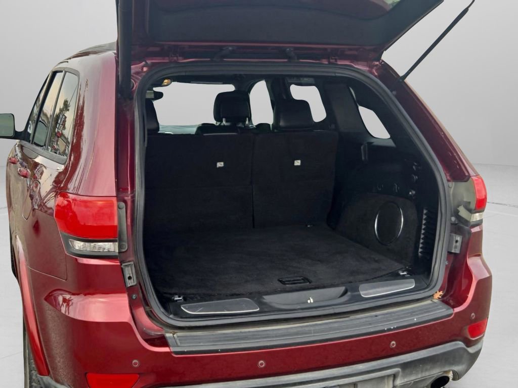 Used 2018 Jeep Grand Cherokee Limited image 25