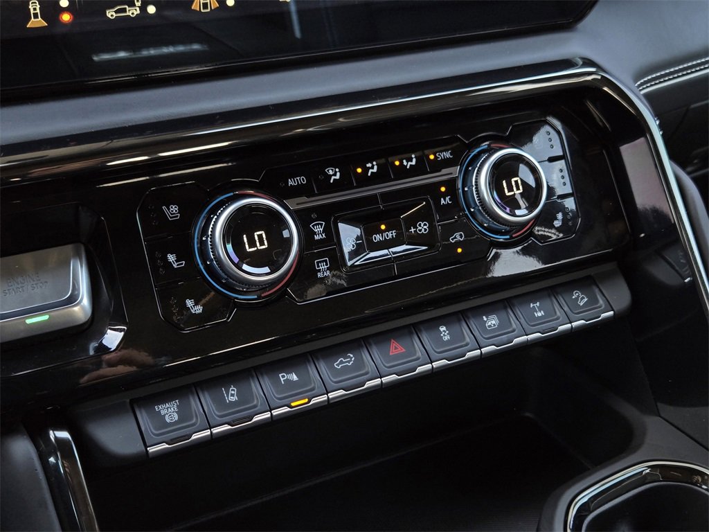 Used 2025 GMC Sierra 2500 AT4X image 21