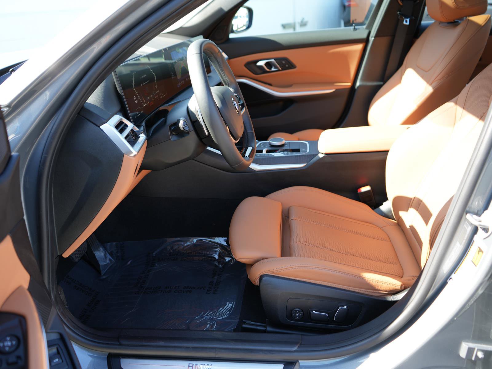 Used 2025 BMW 330i Sedan w/ M Sport Package RWD image 14