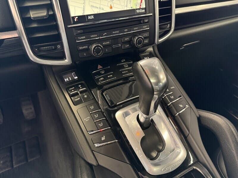 Used 2014 Porsche Cayenne Diesel Platinum Edition AWD/4WD image 30