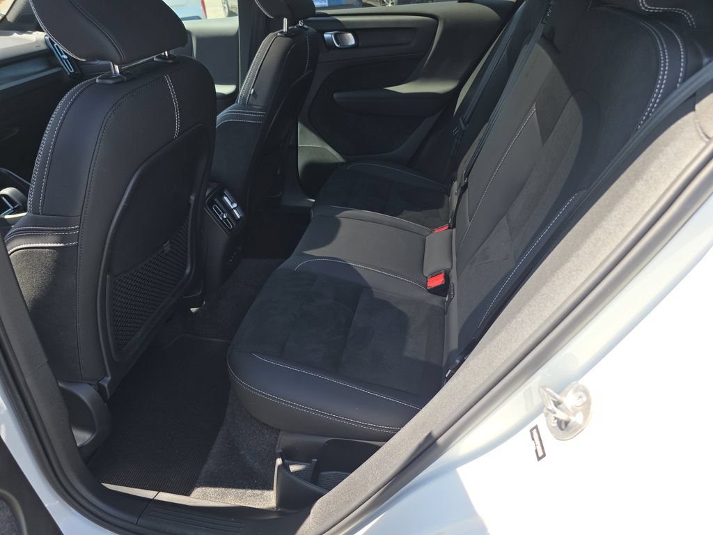 Used 2023 Volvo C40 P8 Recharge Ultimate AWD/4WD image 10