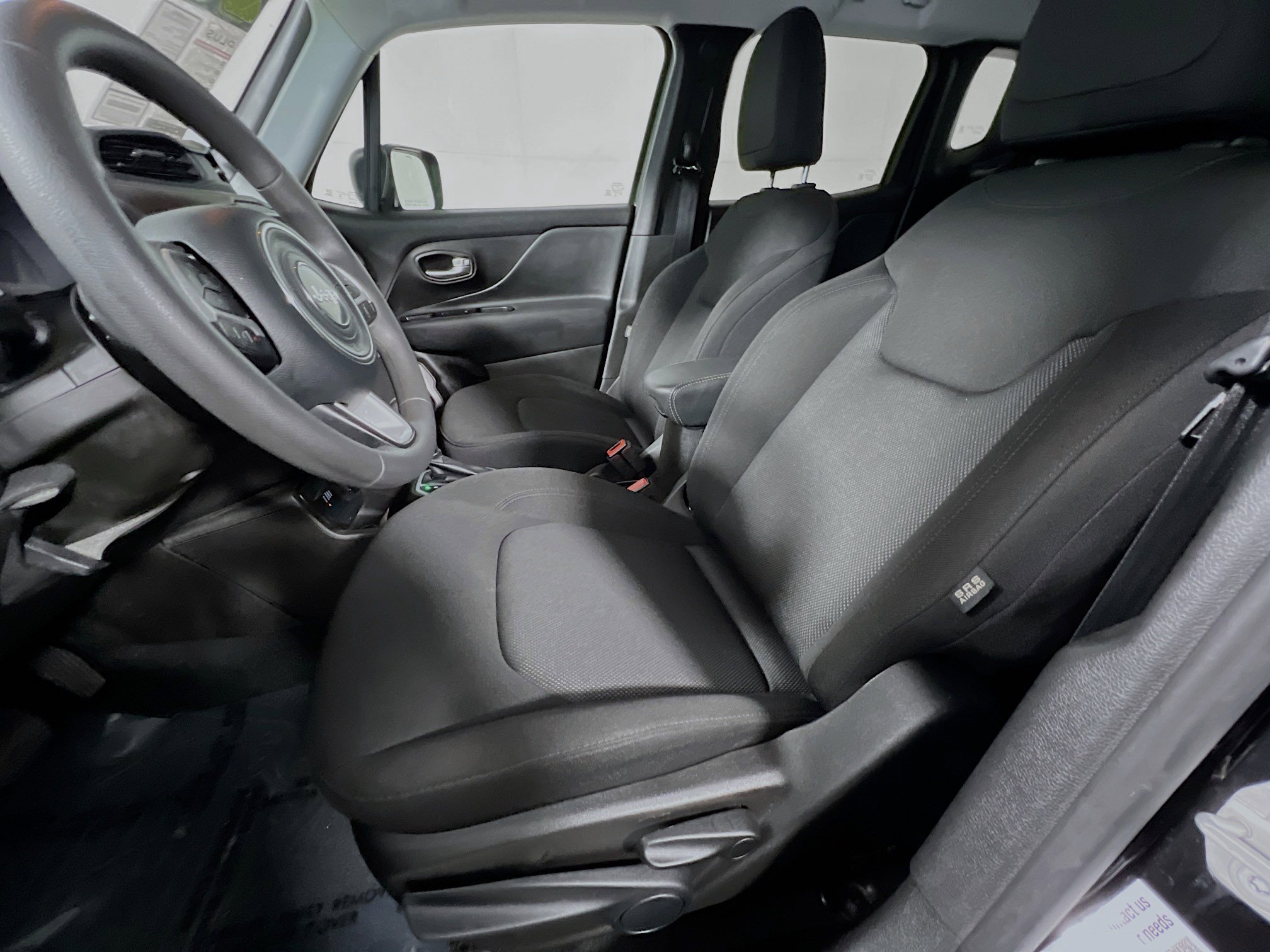 Used 2023 Jeep Renegade Latitude image 15