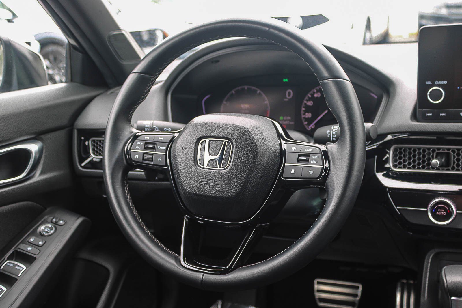 Used 2025 Honda Civic Sport image 16