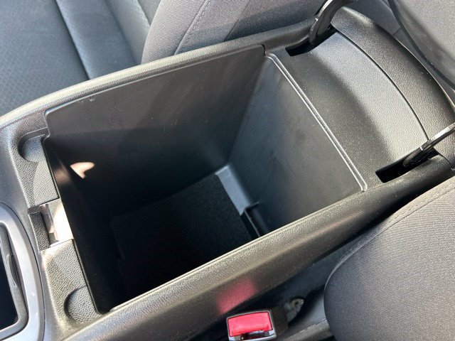 Used 2017 Chevrolet Malibu LT FWD image 33