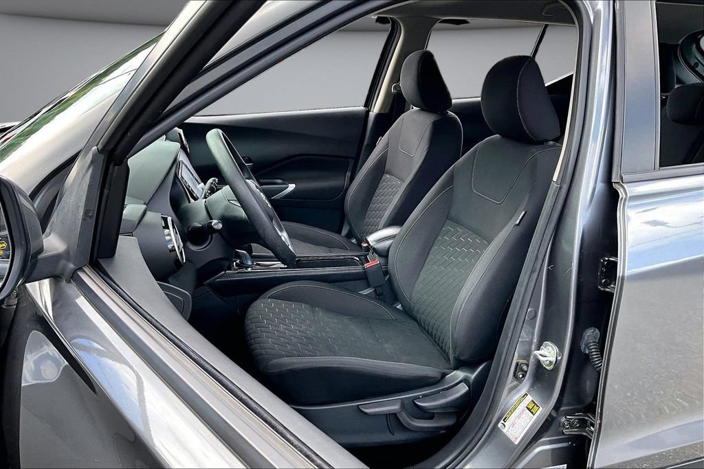 Used 2022 Nissan Kicks SV FWD image 21
