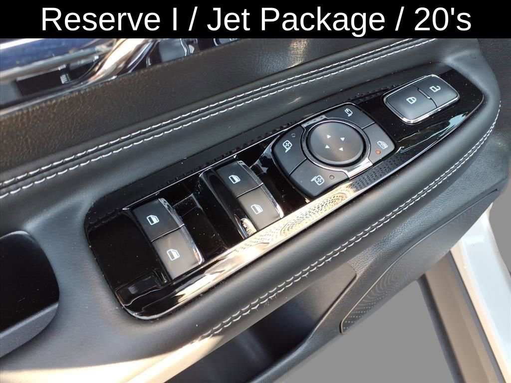 Used 2024 Lincoln Corsair Reserve w/ Jet Appearance Package image 19