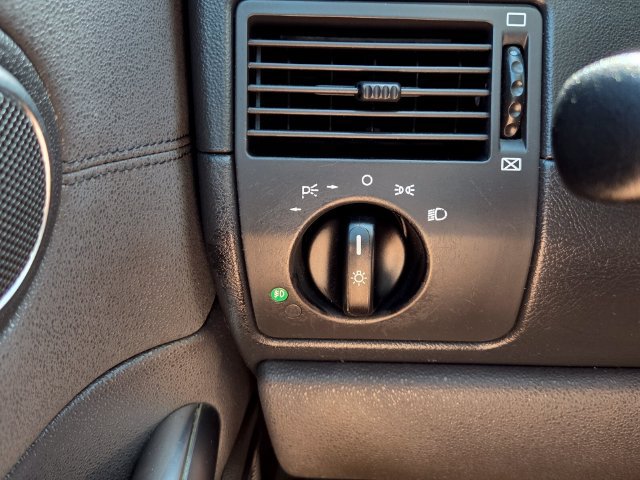 Used 2005 Chrysler Crossfire Limited RWD image 29