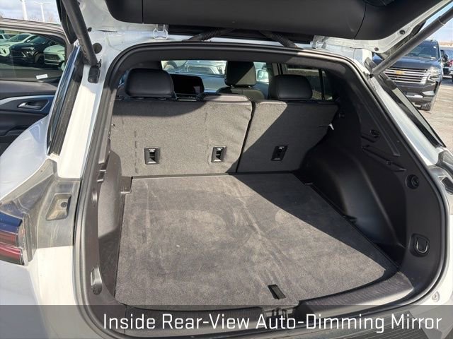 Used 2025 Chevrolet Equinox EV LT w/ Convenience Package image 26