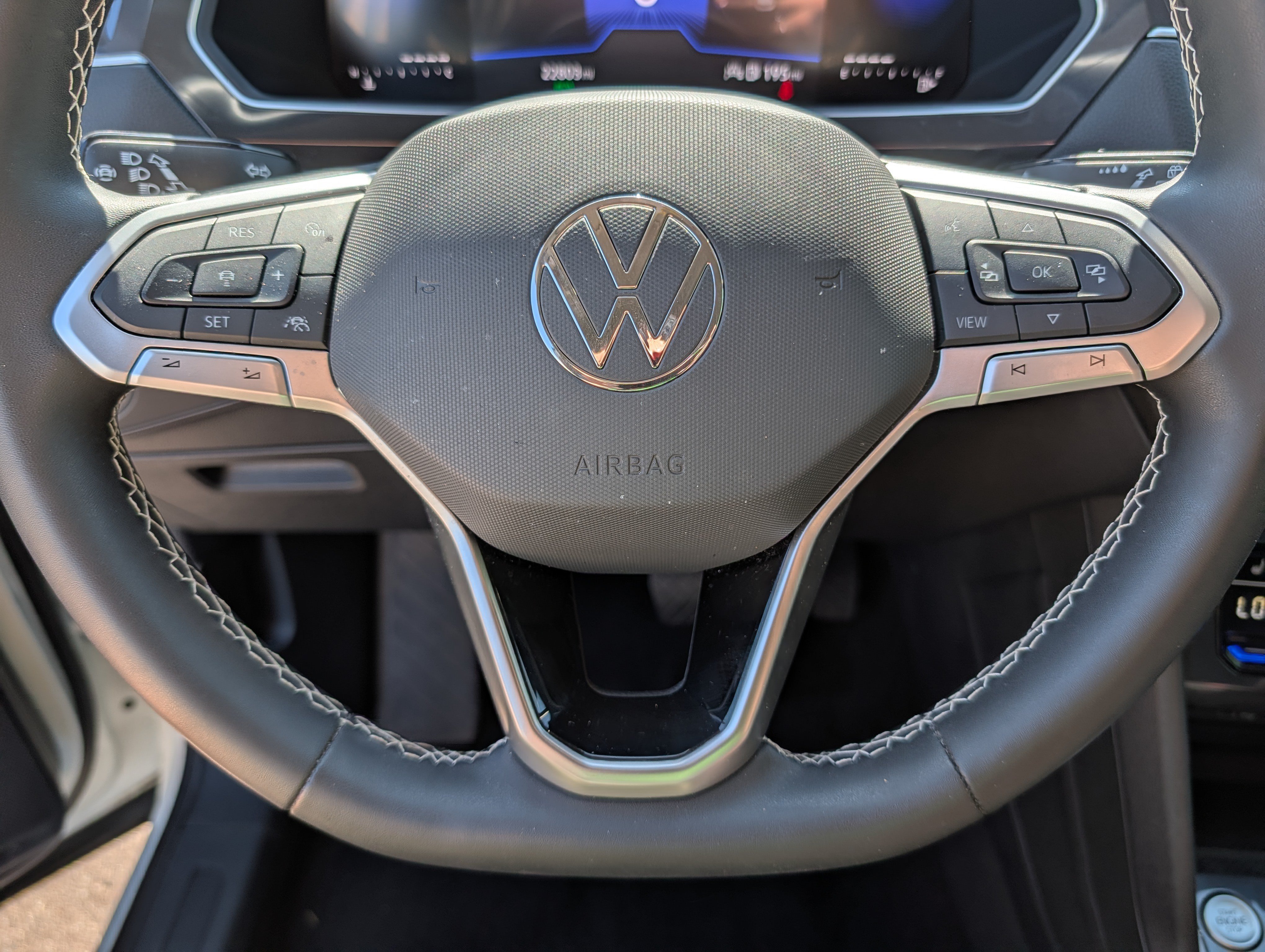Certified 2024 Volkswagen Tiguan SE AWD/4WD image 25