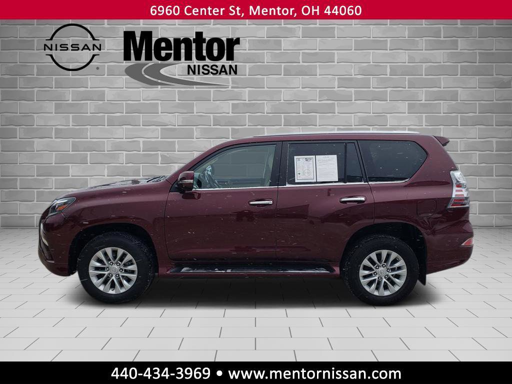 Used 2022 Lexus GX 460 w/ Accessory Package image 3