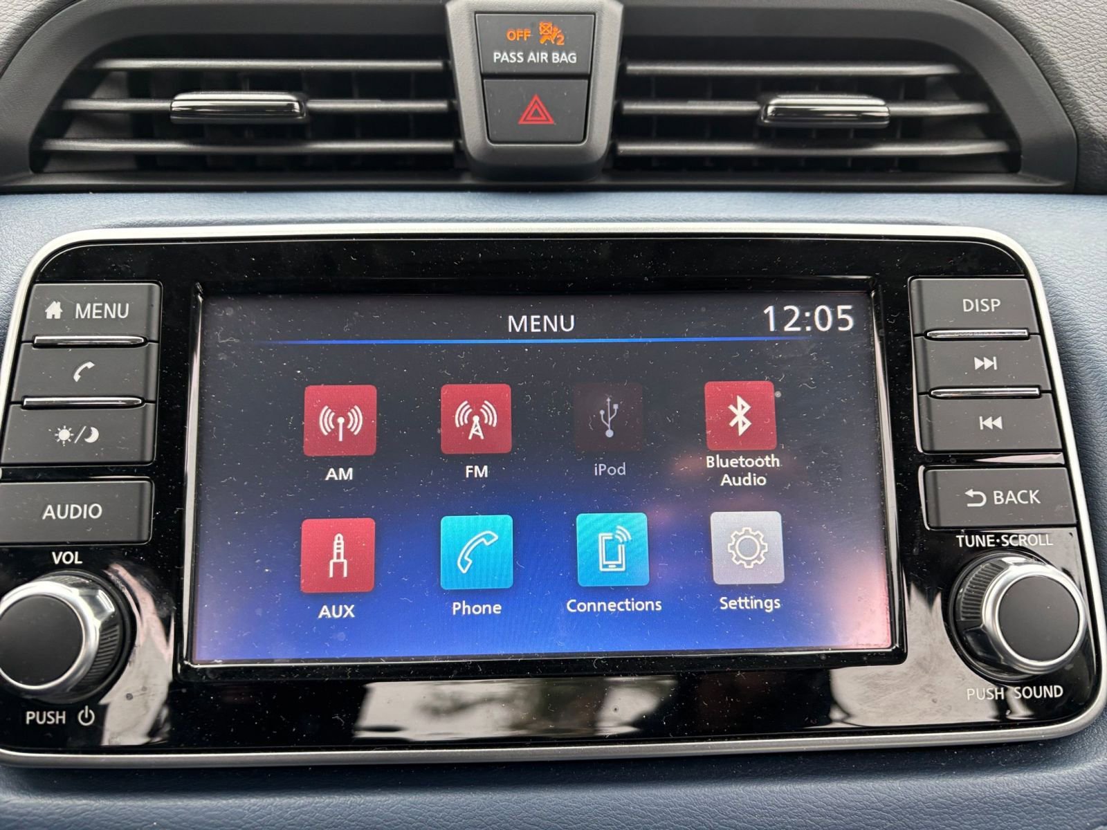 Used 2025 Nissan Versa SV FWD image 20