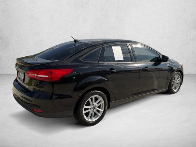 Used 2018 Ford Focus SE FWD image 5