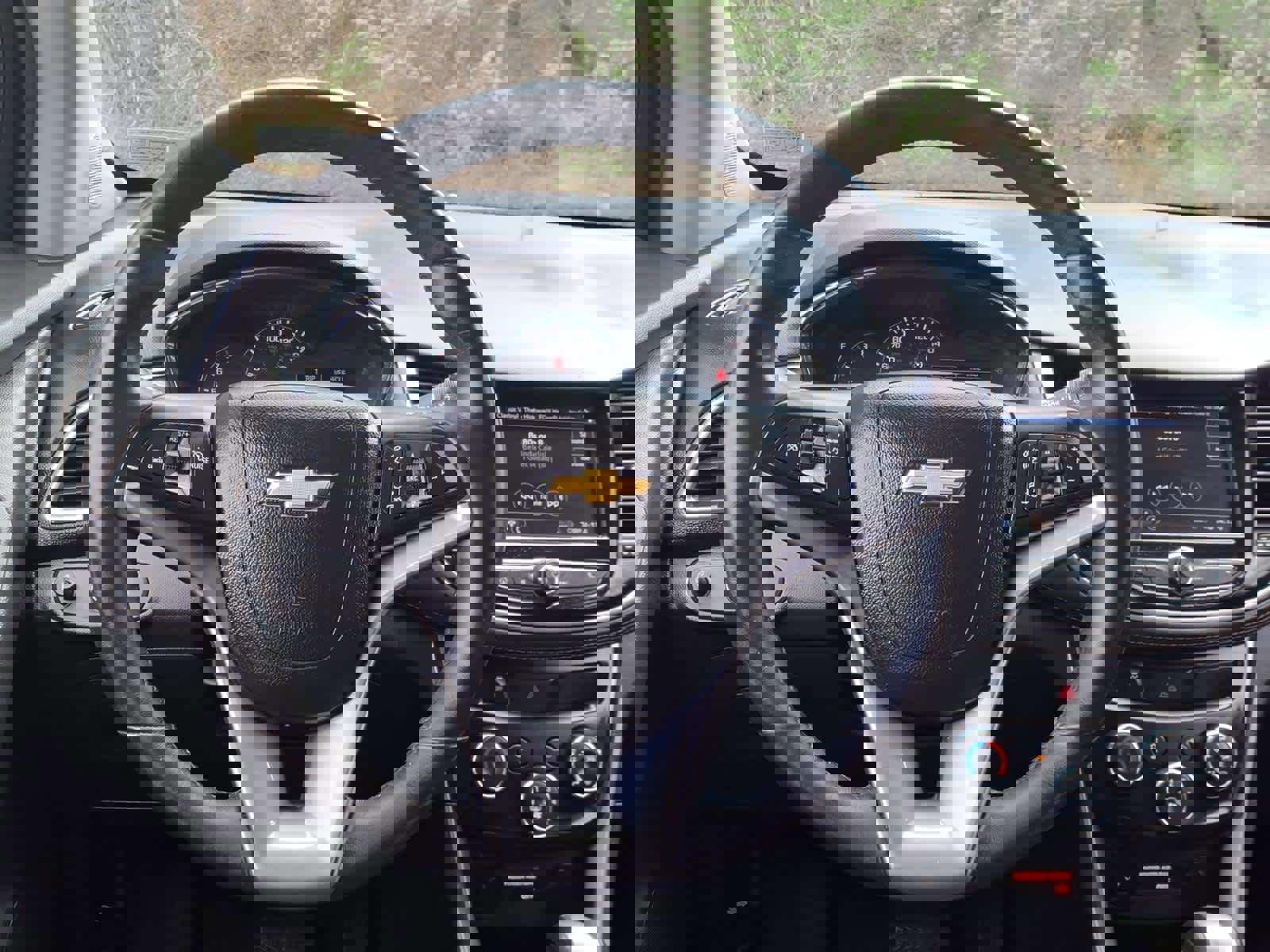 Used 2021 Chevrolet Trax LT w/ Sport Edition image 15