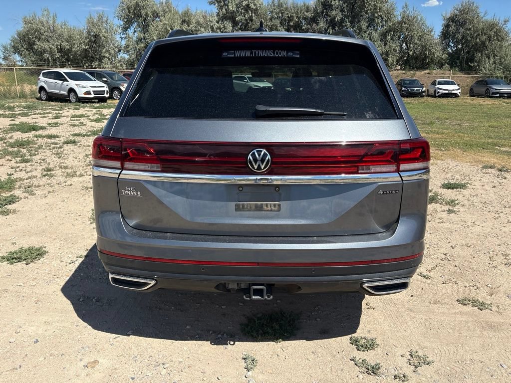 Used 2024 Volkswagen Atlas SE AWD/4WD image 4