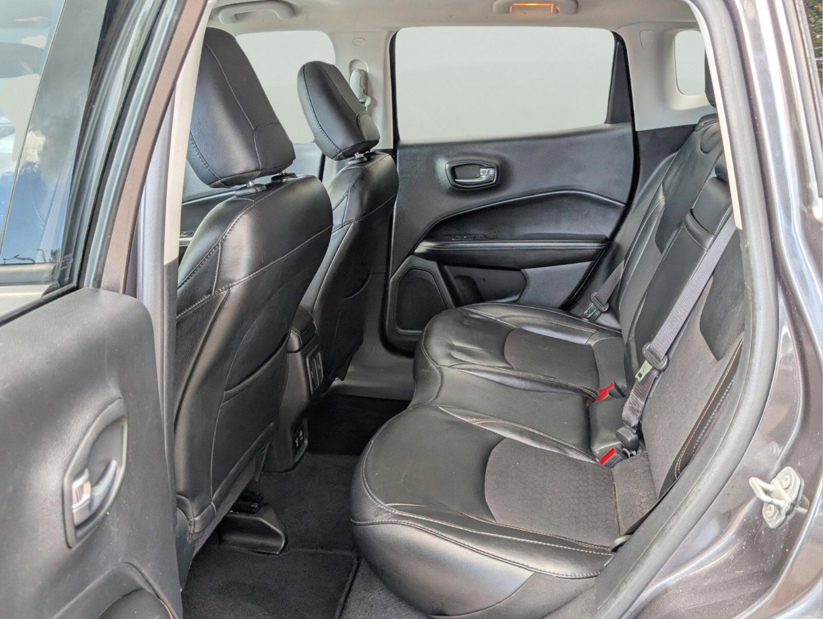 Used 2019 Jeep Compass Latitude image 37