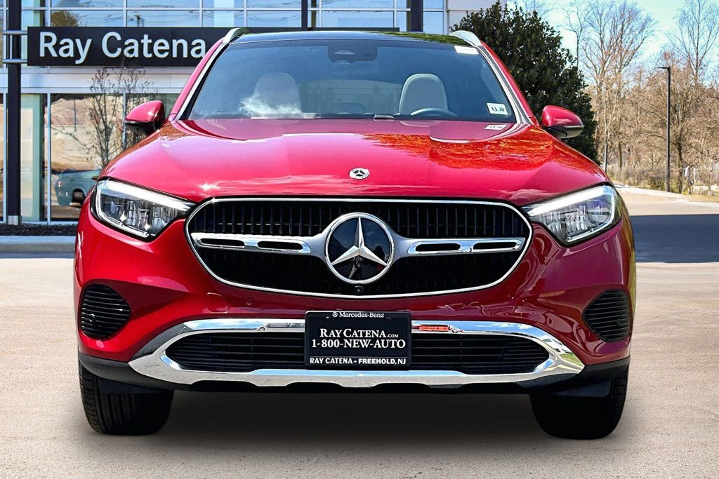 Used 2026 Mercedes-Benz GLC 300 4MATIC image 3