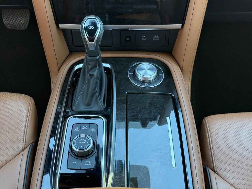 Used 2024 INFINITI QX80 Sensory AWD/4WD image 18
