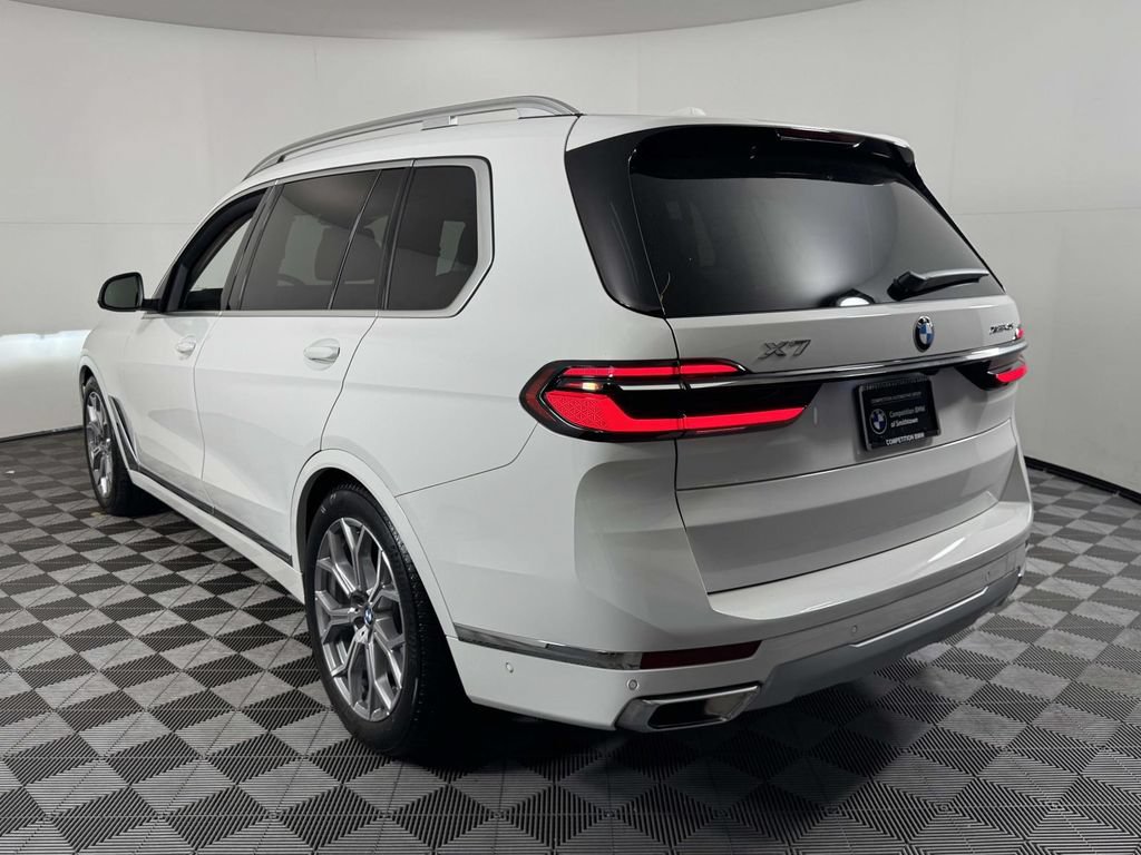 Used 2026 BMW X7 xDrive40i AWD/4WD image 8