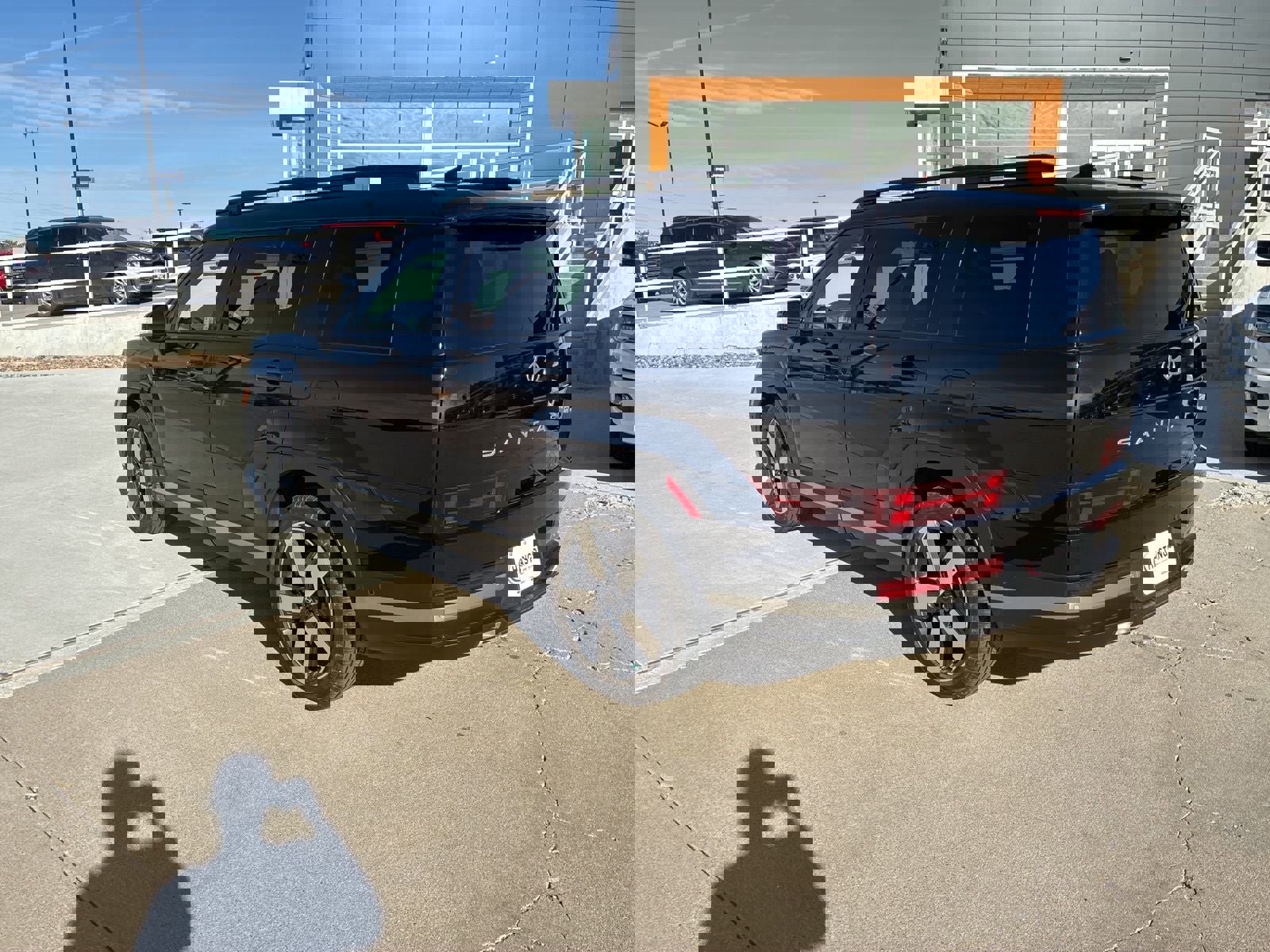 Used 2024 Hyundai Santa Fe Limited image 3