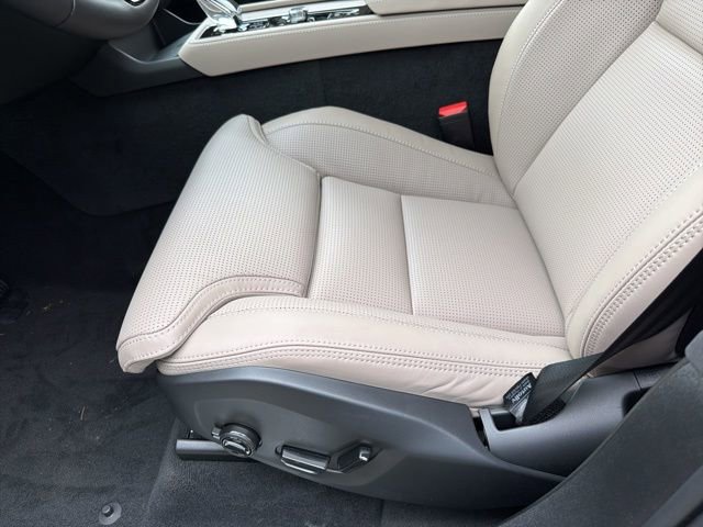 New 2026 Volvo XC90 B6 Ultra w/ Protection Package Premier image 12