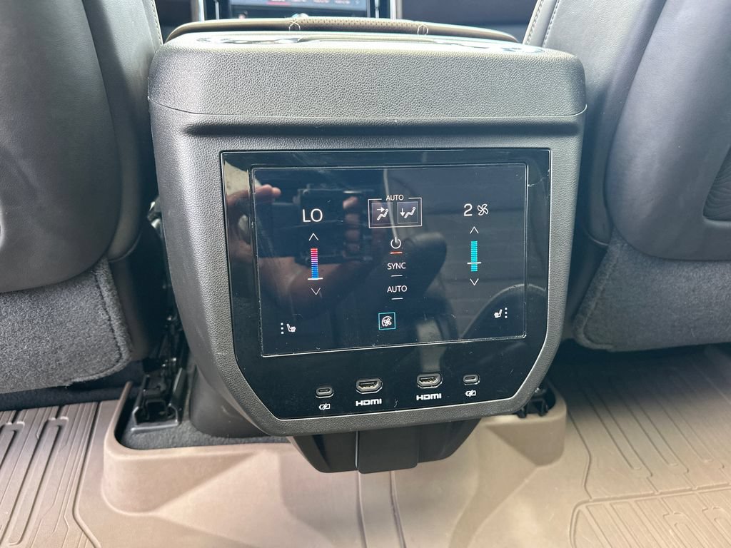 Used 2025 GMC Yukon XL Denali Ultimate w/ LPO, Floor Liner Package AWD/4WD image 24