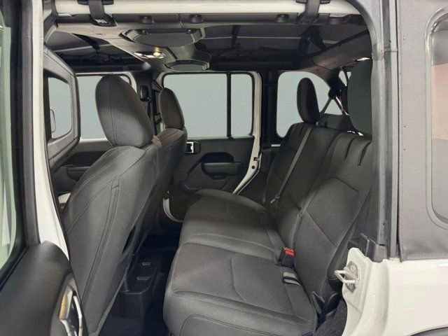 Used 2023 Jeep Wrangler Unlimited w/ Cold Weather Group AWD/4WD image 9