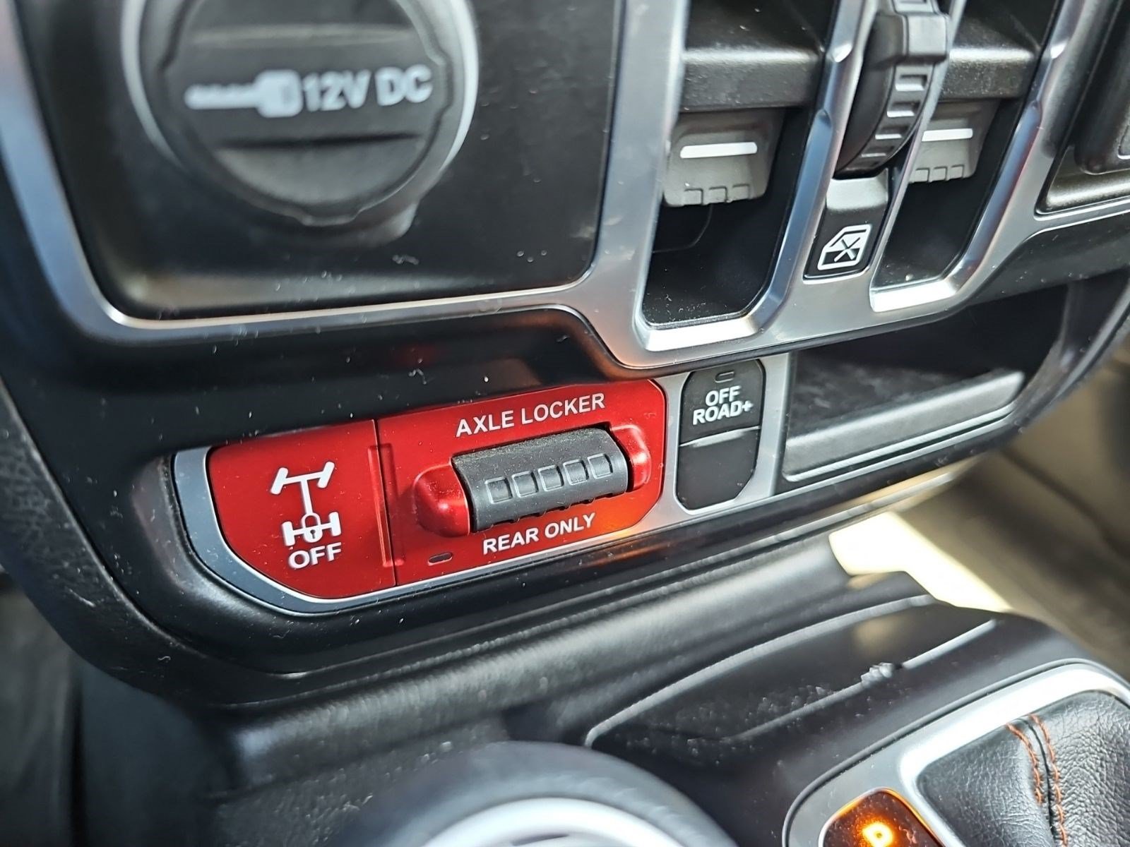 Used 2022 Jeep Gladiator Mojave w/ Cold Weather Group AWD/4WD image 22