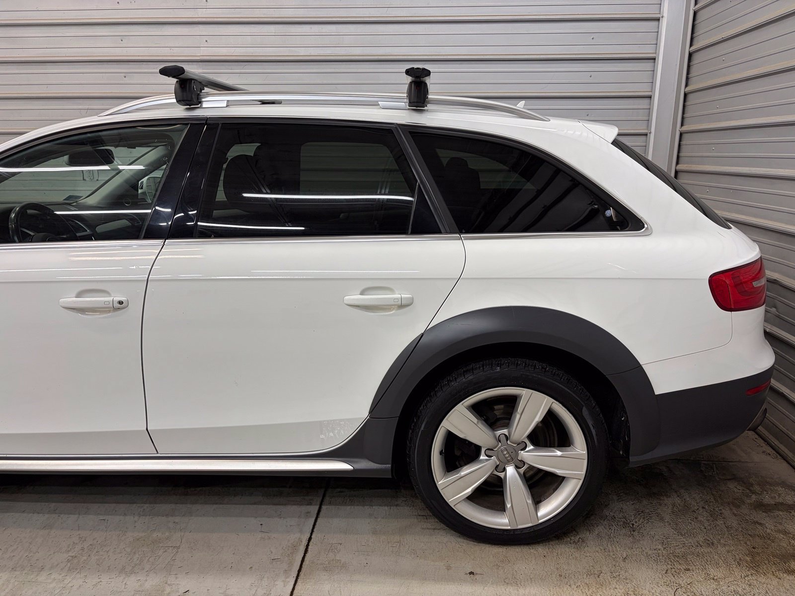 Used 2016 Audi A4 Premium Plus w/ Technology Package AWD/4WD image 5