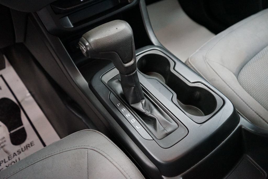 Used 2020 Chevrolet Colorado W/T RWD image 32