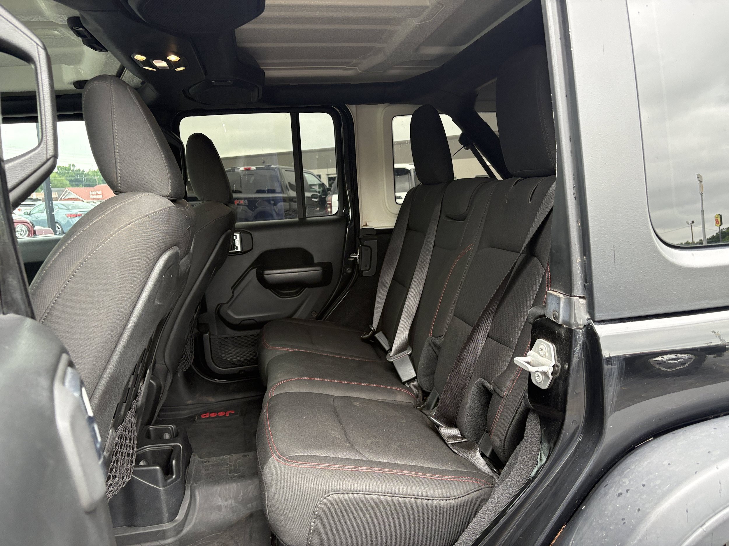 Used 2020 Jeep Wrangler Unlimited Rubicon AWD/4WD image 34