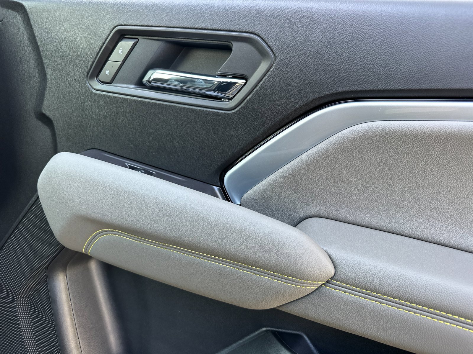 New 2026 Chevrolet Colorado ZR2 image 19