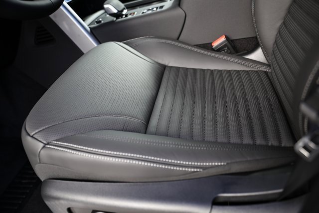 New 2025 Land Rover Discovery Metropolitan Edition image 25