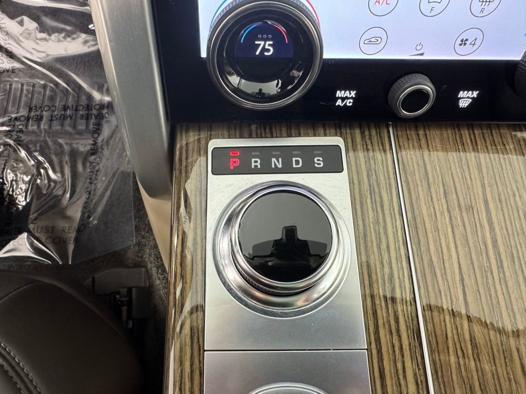 Used 2019 Land Rover Range Rover HSE image 18