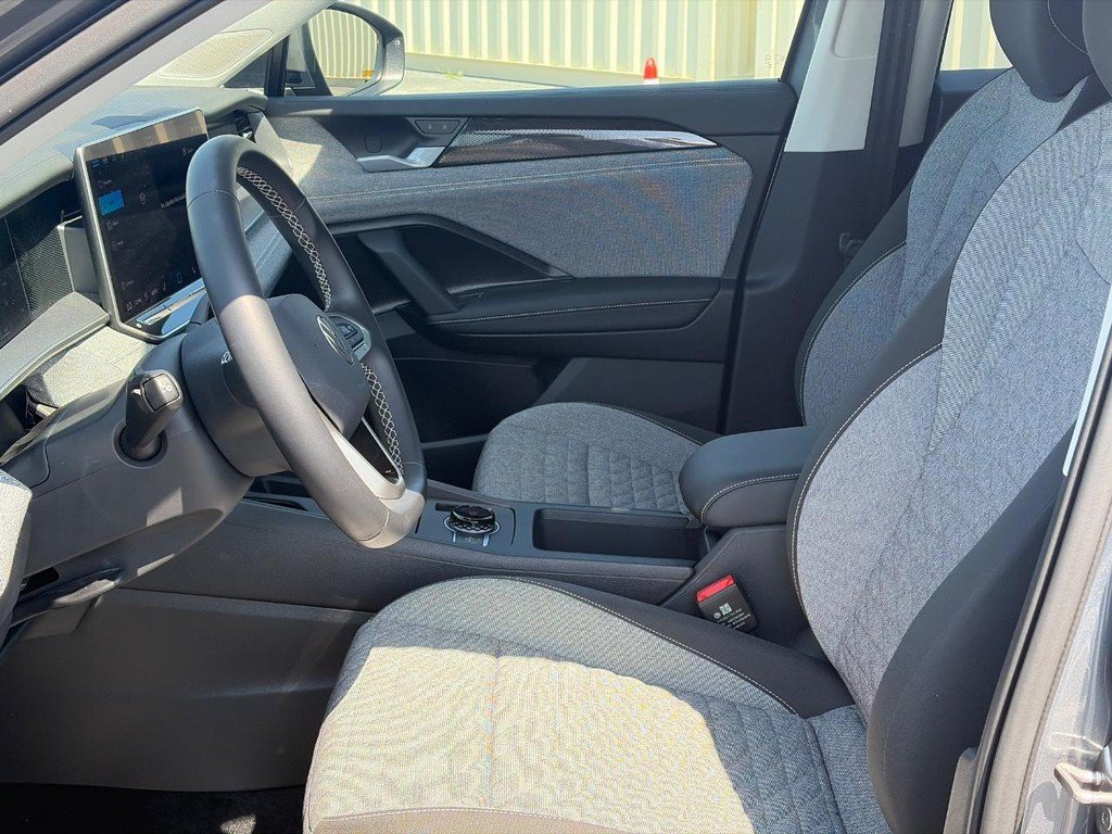 Certified 2026 Volkswagen Tiguan S AWD/4WD image 18