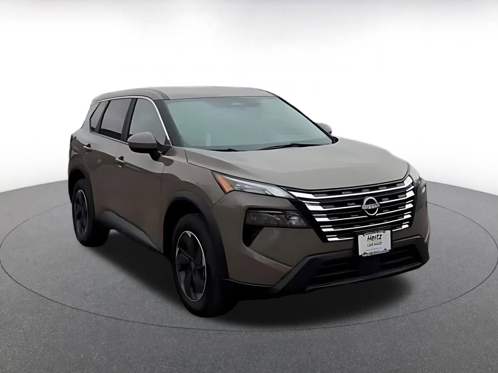 Used 2025 Nissan Rogue SV AWD/4WD image 3