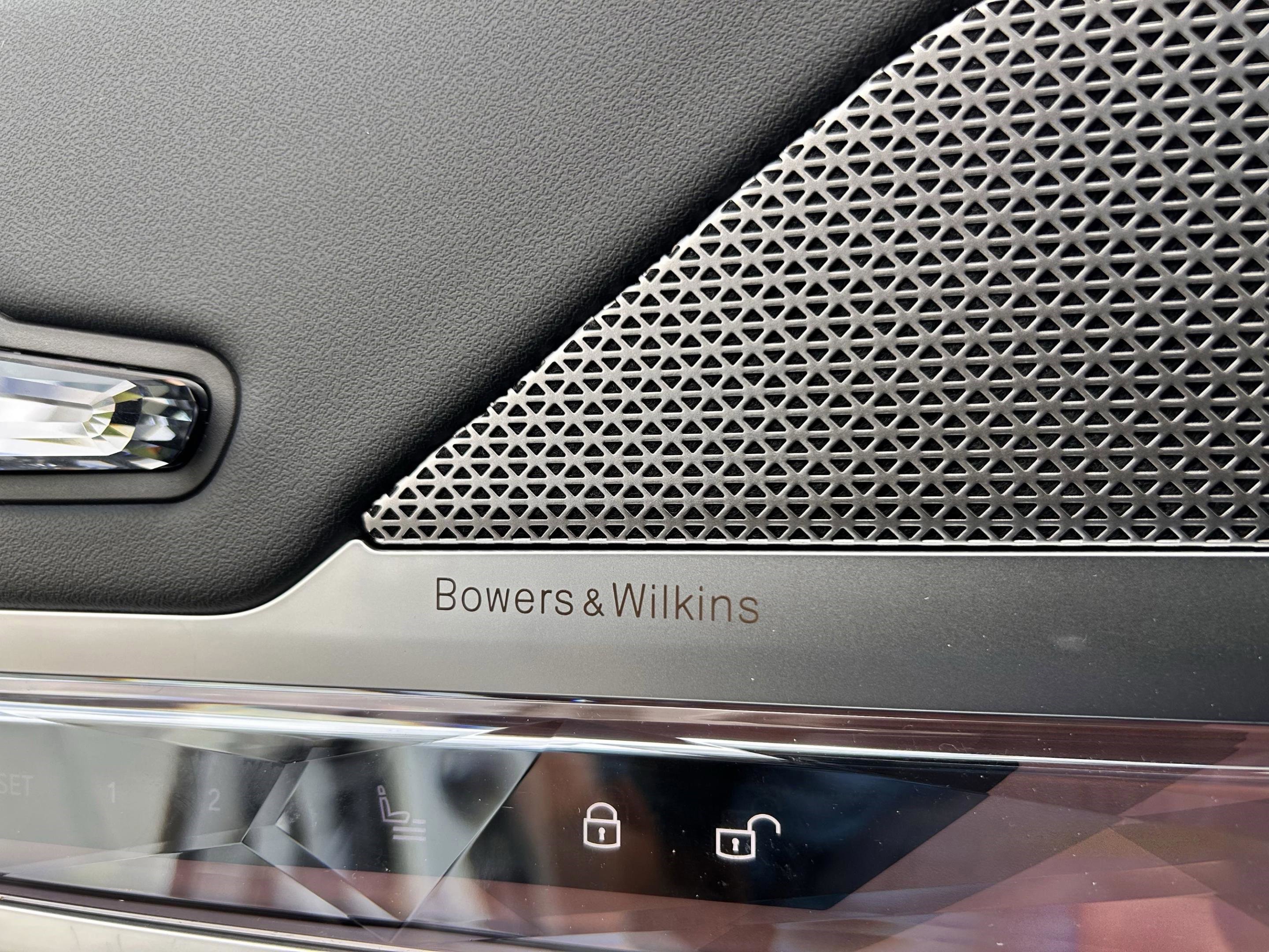 Used 2025 BMW 750e xDrive w/ Executive Package image 25