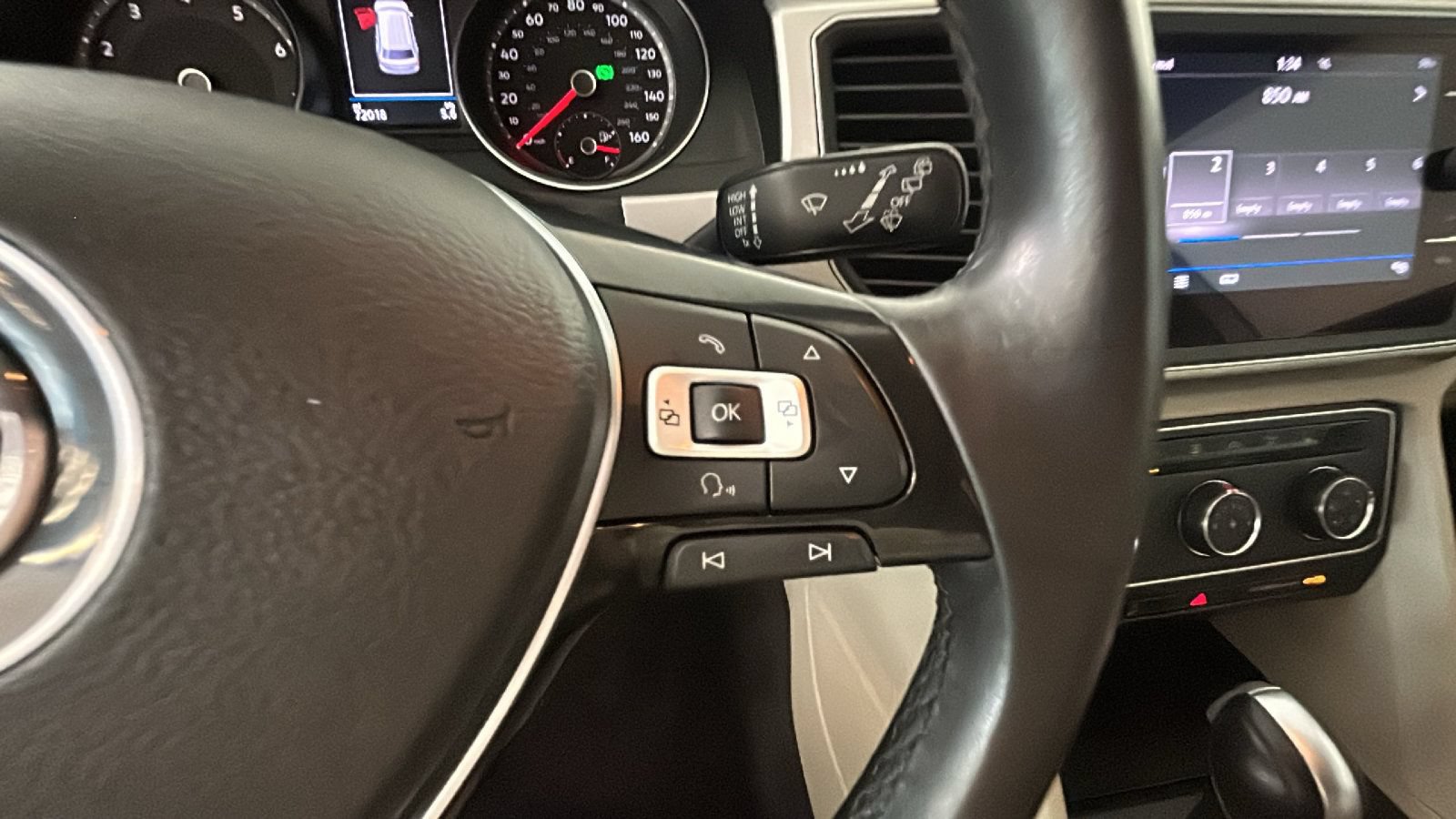Used 2018 Volkswagen Atlas SE AWD/4WD image 21