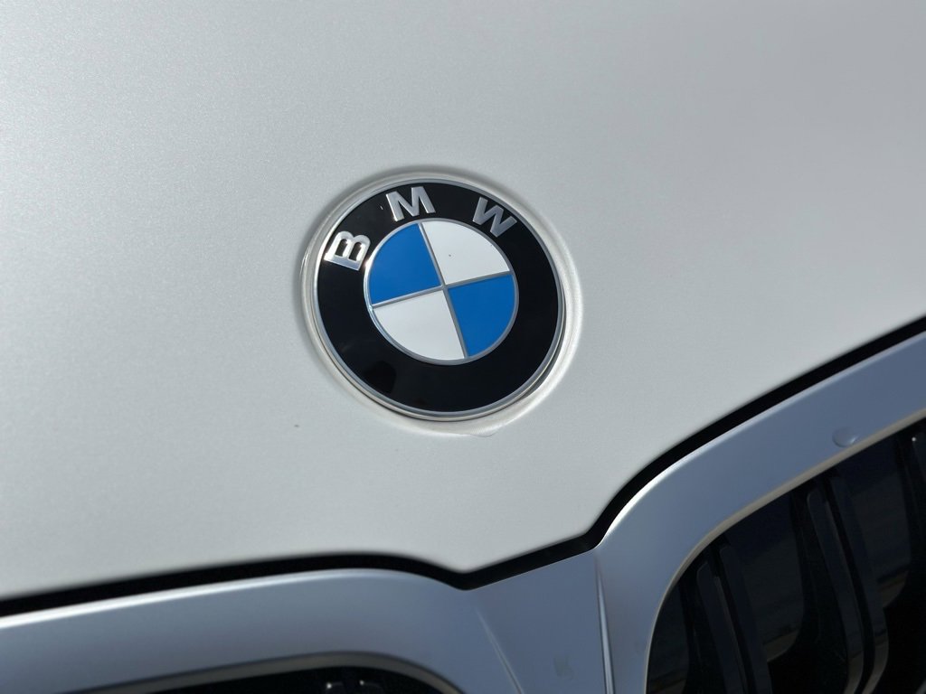 New 2025 BMW 330i xDrive Sedan image 11