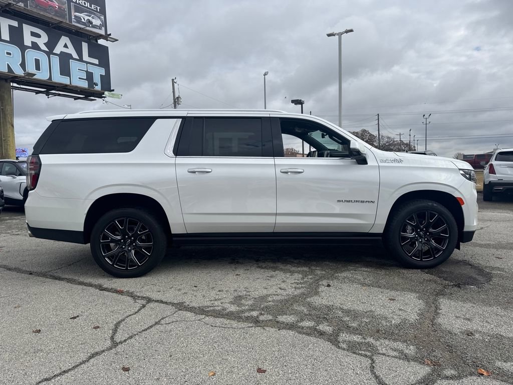 Used 2023 Chevrolet Suburban High Country image 6