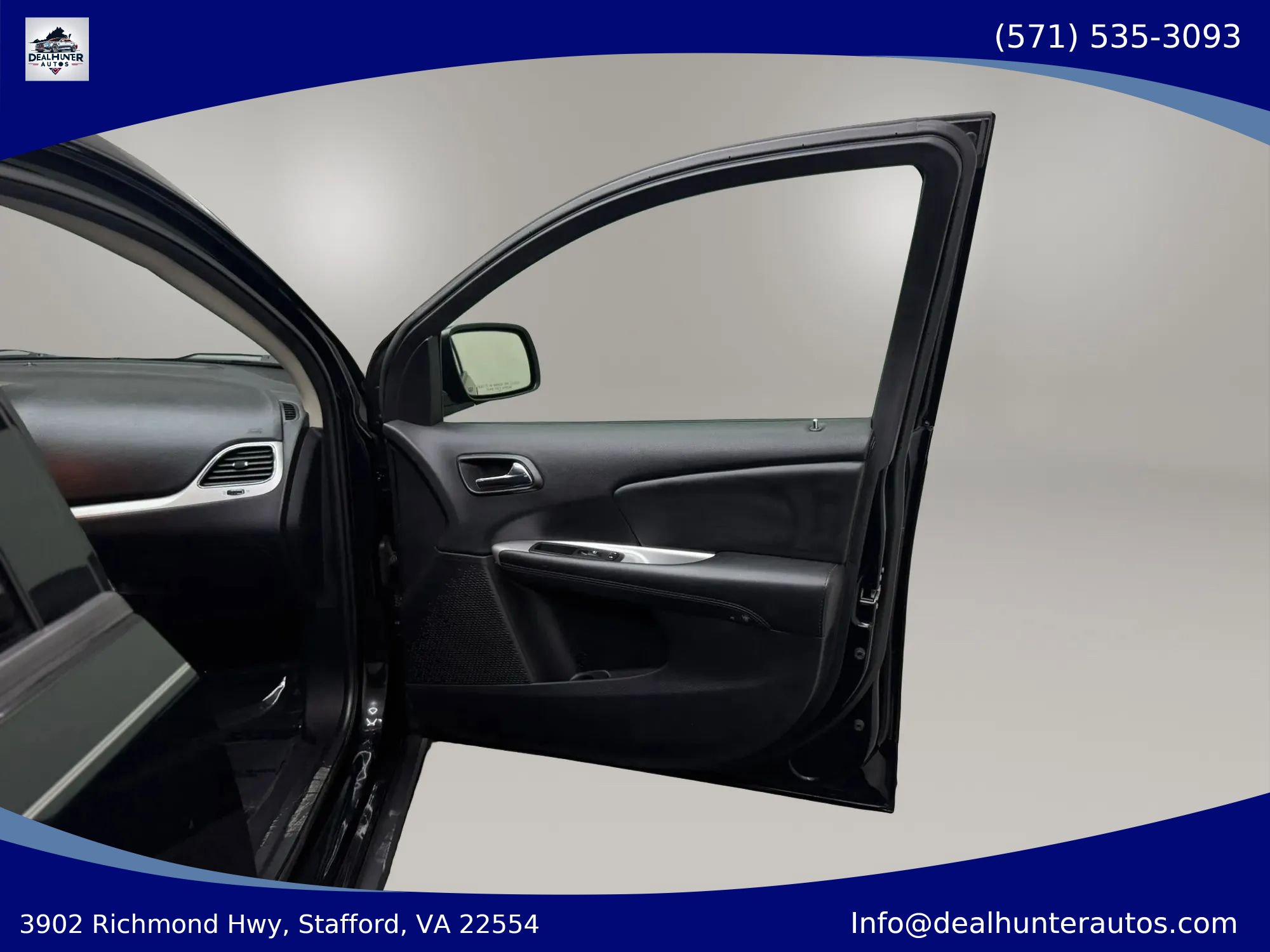 Used 2019 Dodge Journey SE w/ Blacktop Package FWD image 15