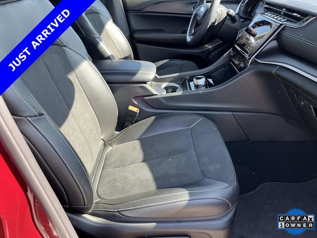 Certified 2024 Jeep Grand Cherokee Altitude AWD/4WD image 24