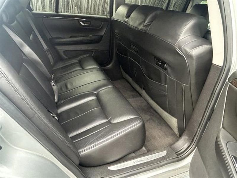 Used 2011 Cadillac DTS Limousine image 25