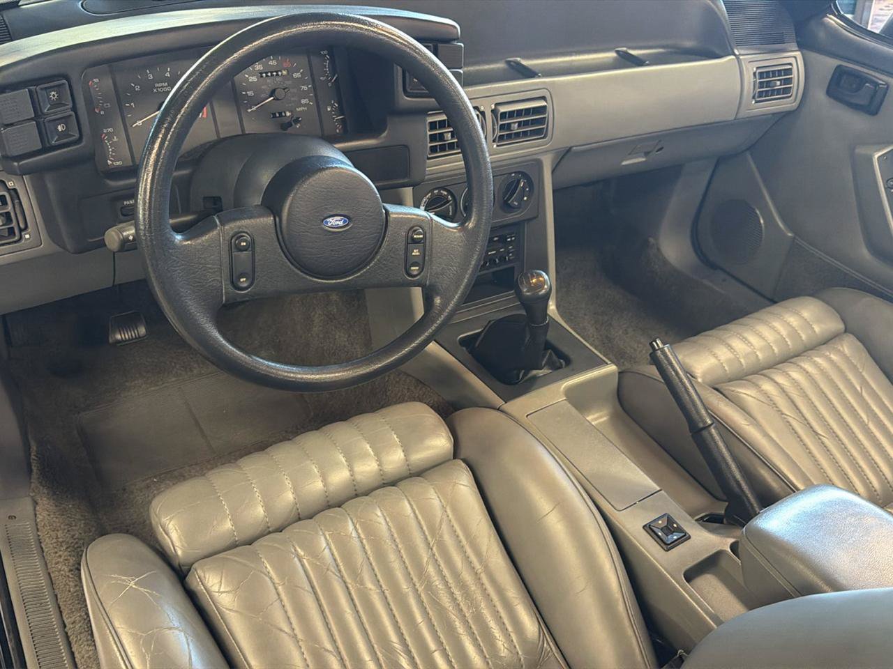 Used 1988 Ford Mustang GT RWD image 17